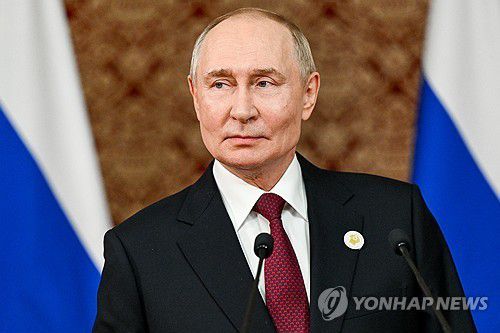 타지키스탄서 기자회견 하는 푸틴 러시아 대통령[타스통신 연합뉴스. 재판매 및 DB 금지]