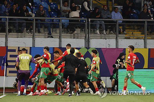 자비리의 두 번째 골에 기뻐하는 모로코 선수들[AFP=연합뉴스]