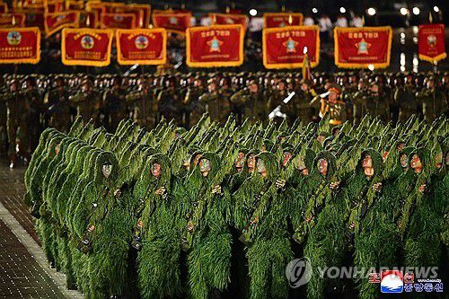 북한, 노동당 창건 80주년 경축 열병식 개최(평양 조선중앙통신=연합뉴스) 지난 10일 김일성광장에서 노동당 창건 80주년 경축 열병식이 성대히 거행됐다고 조선중앙통신이 11일 보도했다. 사진은 길리슈트를 착용한 북한군. 2025.10.11      [국내에서만 사용가능. 재배포 금지. For Use Only in the Republic of Korea. No Redistribution]     nkphoto@yna.co.kr