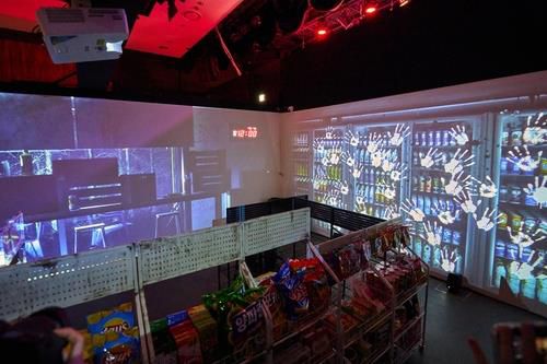 '괴담출근' 전시 모습[카카오엔터테인먼트 제공. 재판매 및 DB 금지]