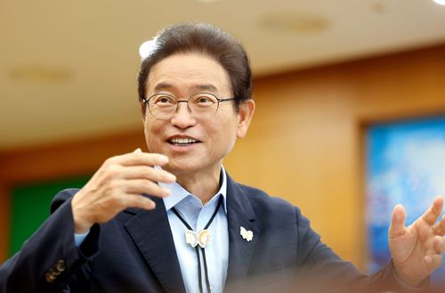 연합뉴스와 인터뷰하는 이철우 경북도지사[경북도 제공. 재판매 및 DB 금지]