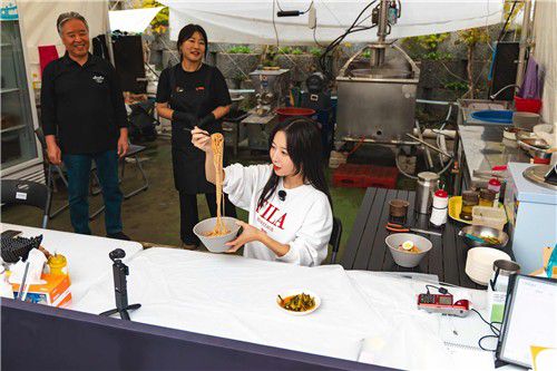 유튜버 쯔양 촬영[춘천시 제공.재판매 및 DB 금지]