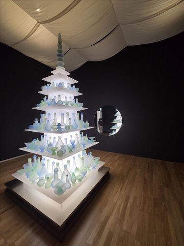 솔거 미술관 특별전 '신라한향' 전시 전경(경주=연합뉴스) 박의래 기자 = 21일 경주 솔거 미술관에 전시 중인 박선민 작가의 '시간의 연결성'. 2025.10.21. laecorp@yna.co.kr