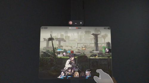 갤럭시 XR로 '승리의 여신: 니케' 플레이하는 장면[촬영 김주환]