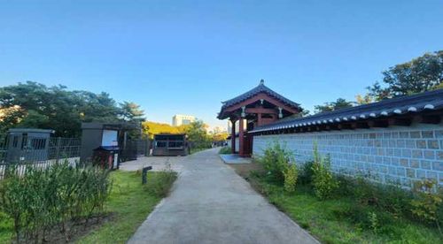 창경궁 출입문(왼쪽)과 종묘 북신문(오른쪽)[국가유산청 궁능유적본부 제공. 재판매 및 DB 금지]