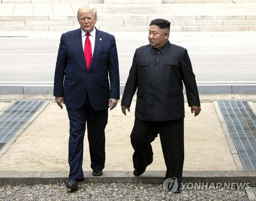 2019년 6월 30일 판문점서 만난 트럼프와 김정은[연합뉴스 자료사진]