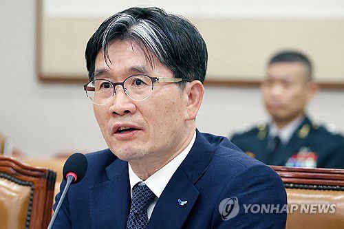 질의에 답변하는 오동운 공수처장(서울=연합뉴스) 김주성 기자 = 오동운 고위공직자범죄수사처(공수처) 처장이 24일 서울 여의도 국회 법제사법위원회에서 열린 공수처에 대한 국정감사에서 위원 질의에 답하고 있다. 2025.10.24 utzza@yna.co.kr