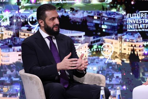 아메드 알샤라 시리아 대통령(이스탄불=연합뉴스) 29일(현지시간) 아메드 알샤라 시리아 임시대통령이 사우디아라비아에서 열린 FII 행사에서 발언하고 있다. [시리아 대통령실 제공. 재판매 및 DB 금지] 2025.10.30 photo@yna.co.kr