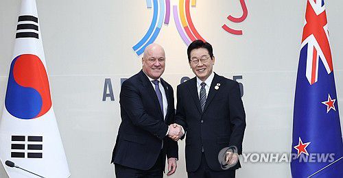 이재명 대통령, 뉴질랜드 총리와 양자회담