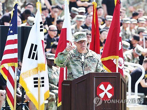 라네브 미국 육군 제8군 사령관(평택=연합뉴스 자료사진) 미국 육군 제8군 사령관인 크리스토퍼 라네브 중장이 2024년 6월 10일 평택 소재 캠프 험프리스 미군기지에서 열린 한미친선주간 행사 개막식에서 연설하고 있다. 라네브 중장은 2025년 10월 20일 미국 육군참모부총장 후보자로 지명됐다. 2025.10.31.