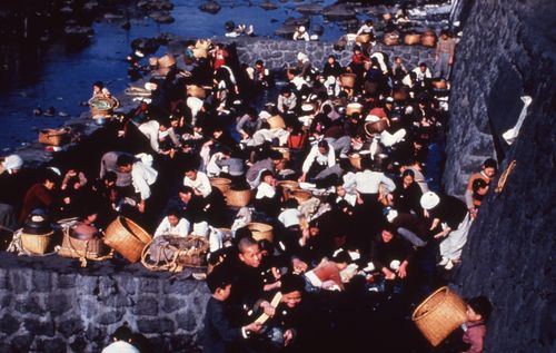 1950년대 산지천에서 빨래하는 풍경[제주도 제공. 재판매 및 DB 금지]