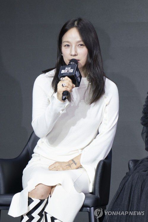 '저스트 메이크업' MC를 맡은 가수 이효리[쿠팡플레이 제공. 재판매 및 DB 금지]