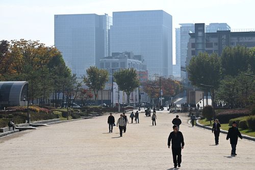 종묘 입구에서 바라본 세운상가 일대 [국가유산청 제공. 재판매 및 DB 금지]