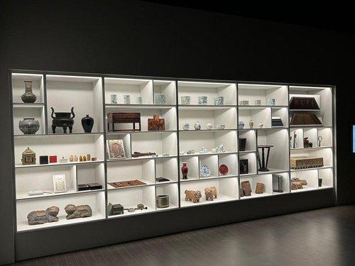 책가도를 활용한 전시 2023년 청주에서 열린 '어느 수집가의 초대' 특별전 모습 [연합뉴스 자료사진]