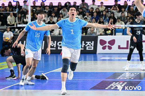 환호하는 대한항공 김규민[한국배구연맹 제공. 재배포 및 DB 금지]