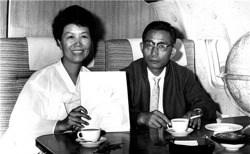 1968년 뉴질랜드 순방 후 귀국길에 [박정희대통령기념재단 제공. 재판매 및 DB금지]