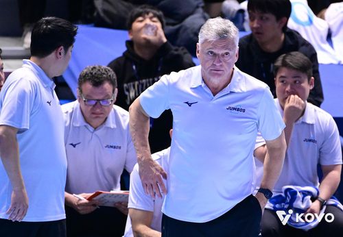 헤난 달 조토 대한항공 감독(오른쪽)[한국배구연맹 제공. 재배포 및 DB 금지]