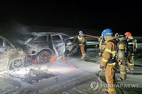 타 버린 차량[전북특별자치도 소방본부 제공. 재판매 및 DB 금지]