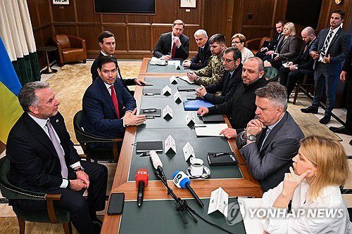 우크라이나 전쟁 종식을 위한 미국-우크라이나 고위급 회동 [AFP=연합뉴스. 재판매 및 DB 금지]
