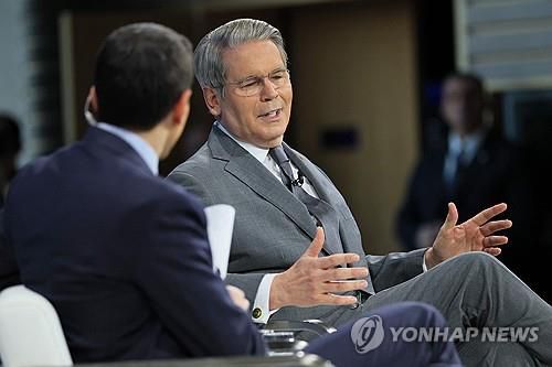 딜북 서밋 행사 발언하는 베선트 미 재무장관[뉴욕 AFP=연합뉴스. 재판매 및 DB 금지]