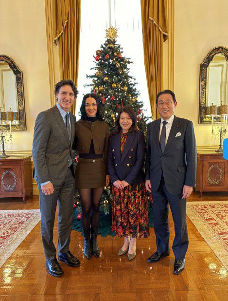 기시다 전 총리 부부와 만난 쥐스탱 트뤼도·페리 케이티[기시다 후미오 X 캡처, DB화 및 재배포 금지]