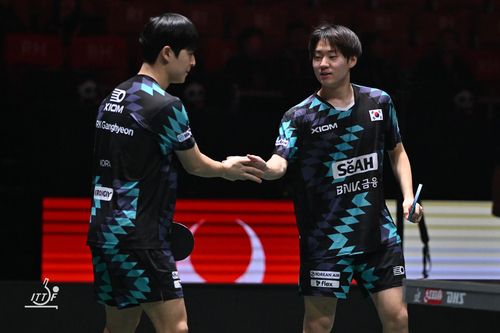 혼성단체 월드컵 남자복식에 나선 박강현(왼쪽)과 오준성[대한탁구협회 제공. 재판매 및 DB 금지]