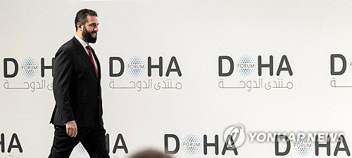 도하포럼에 참석한 아메드 알샤라 시리아 임시대통령[AFP=연합뉴스. 재판매 및 DB 금지]