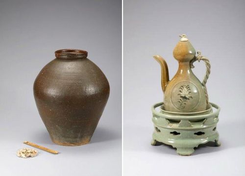 주요 전시 유물 왼쪽은 마도 1호선 출수 도기항아리와 죽찰, 갑각류, 오른쪽은 청자 모란 연꽃무늬 표주막 모양 주전자와 받침 그릇, 받침대 [국립해양유산연구소 제공. 재판매 및 DB 금지]