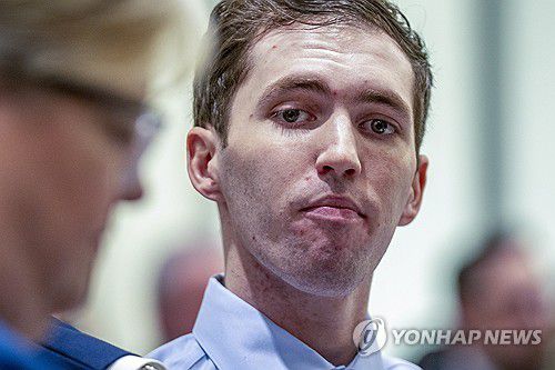 11일(현지시간) 법정에 출석한 '찰리 커크 살해' 용의자 타일러 로빈슨[EPA=연합뉴스. 재판매 및 DB 금지]