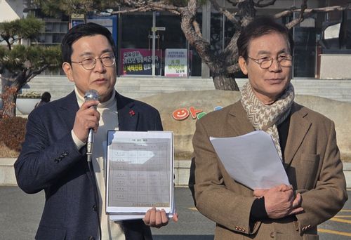 김영곤, 김상권 후보 공동 기자회견[촬영 김동민]
