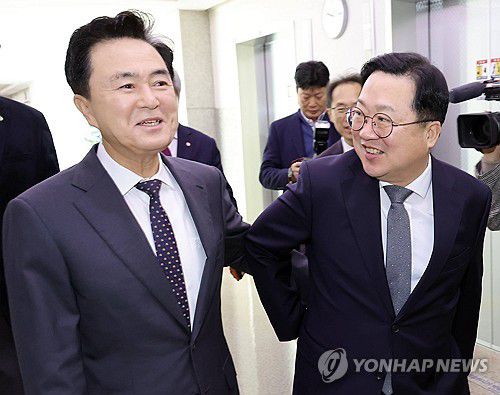 대전·충남 행정통합 민관협의체 출범(대전=연합뉴스) 대전·충남 행정통합 민관협의체가 24일 대전시청 세미나실에서 출범식을 갖고 본격적인 가동에 들어갔다.2024.12.24 [대전시 제공. [대전시 제공. 재판매 및 DB 금지] kjunho@yna.co.kr