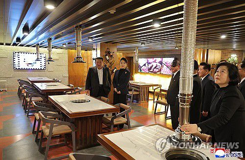 북, 백두산 인근 삼지연에 호텔 준공…김정은 "관광 대표도시로"(평양 조선중앙통신=연합뉴스) 북한 조선중앙통신은 20∼21일 이틀에 걸쳐 삼지연시에 '현대적인 호텔' 5곳의 준공식이 열렸다고 23일 보도했다. 20일에는 이깔호텔·밀영호텔이, 21일에는 소백수호텔·청봉호텔·봇나무호텔이 각각 문을 열었다. 통신은 김정은 북한 국무위원장이 20일 이깔호텔과 밀영호텔 준공식에 참석했다고 전했다. 2025.12.23      [국내에서만 사용가능. 재배포 금지. For Use Only in the Republic of Korea. No Redistribution] nkphoto@yna.co.kr