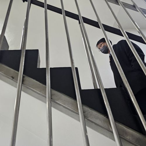 경찰 출석한 통일교 측 송광석 전 IAPP 회장[촬영 김동한 수습기자]