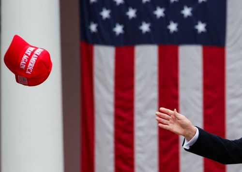 지난해 4월 상호관세 정책 발표하는 도널드 트럼프 미국 대통령 [연합뉴스 자료사진. 재판매 및 DB 금지]