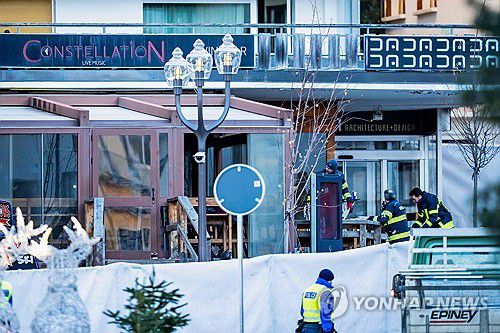 스위스 스키휴양지 화재 현장[AFP=연합뉴스. 재판매 및 DB 금지]