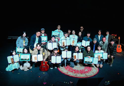 '2026 광석이 다시 만나기' 경연 참가자들과 심사위원들[김광석추모사업회 제공. 재판매 및 DB 금지]