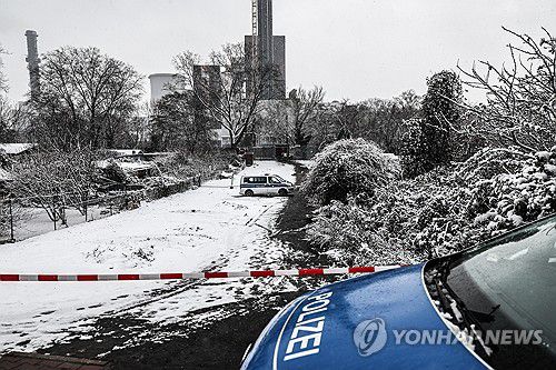 방화 공격 받은 발전소[EPA 연합뉴스 자료사진. 재판매 및 DB 금지]