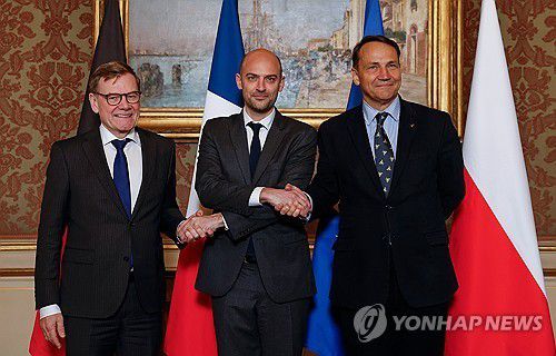 7일 파리서 회동한 독일, 프랑스, 폴란드 외무장관들[AP 연합뉴스 자료사진. 재판매 및 DB 금지]