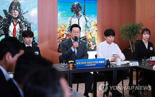 이재명 대통령, K-게임 간담회(서울=연합뉴스) 한상균 기자 = 이재명 대통령이 15일 국내 게임사 크래프톤의 게임ㆍ문화 플랫폼 서울 성동구 '펍지 성수'에서 열린 K-게임 현장 간담회에서 발언하고 있다. 2025.10.15 [대통령실통신사진기자단] xyz@yna.co.kr