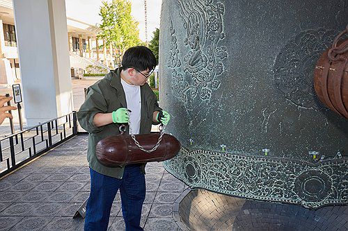국보 성덕대왕신종, '천 년의 울림' 안정성 유지 확인(서울=연합뉴스) 국립경주박물관은 지난해 9월 성덕대왕신종의 타음(打音) 조사 결과 종의 음향·진동 특성이 안정적으로 유지되고 있다는 점을 확인했다고 12일 밝혔다. 사진은 맥놀이 조사 모습. 2026.1.12 [국립경주박물관 제공. 재판매 및 DB 금지] photo@yna.co.kr