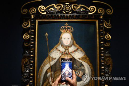 영국 국립초상화미술관이 소장한 엘리자베스 1세 초상화[EPA 연합뉴스 자료사진. 재판매 및 DB 금지]