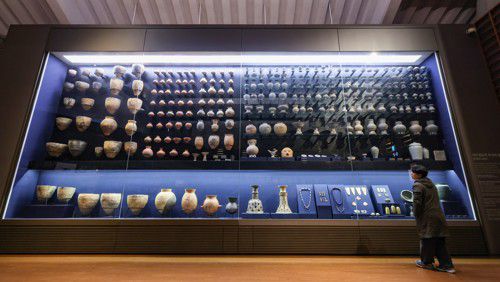 진주박물관 역사문화홀 전시 유물[사진/임헌정 기자]