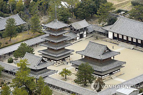 한일 정상이 방문할 나라현 호류지(도쿄 교도=연합뉴스) 이재명 대통령과 다카이치 사나에 일본 총리가 13일 나라현 나라시에서 한일 정상회담을 개최했다. 양 정상은 14일 나라현 사찰 호류지를 방문한다. 사진은 호류지 서원 모습. 2026.1.13 photo@yna.co.kr