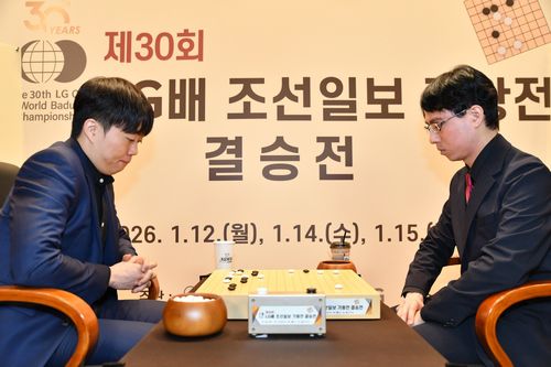 신민준이 이치리키 료 9단을 꺾고 우승했다.[한국기원 제공. 재판매 및 DB 금지]