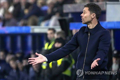 레알 마드리드와 계약을 해지한 사비 알론소 감독[EPA=연합뉴스 자료사진]