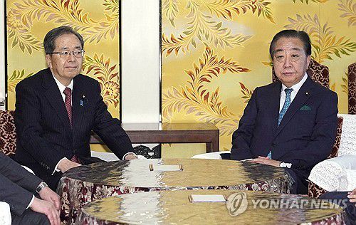 입헌민주당 노다 대표(오른쪽)와 공명당 사이토 대표[지지 AFP 연합뉴스 자료사진. 재판매 및 DB 금지]