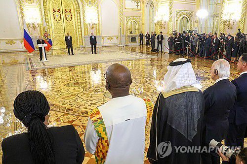 34개국 대사 신임장 제정식에서 연설하는 블라디미르 푸틴 러시아 대통령[타스 연합뉴스. 재판매 및 DB 금지]