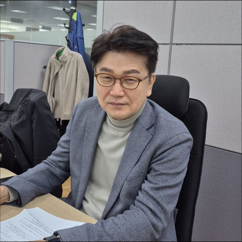연합뉴스와 [삶] 인터뷰 중인 김경록 전 고문[윤근영 기자 촬영]
