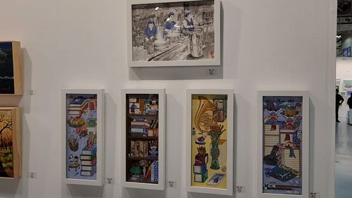 '제16회 광주국제아트페어'에 출품한 작품들(나주=연합뉴스) 이세영 기자 = 지난해 10월 김대중컨벤션센터에서 열린 '제16회 광주국제아트페어'에 출품한 제임스 교수 작품들. 2026. 1. 18. seva@yna.co.kr