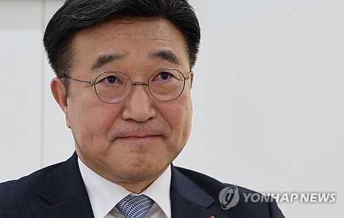 연합뉴스와 인터뷰하는 윤호중 행안장관(서울=연합뉴스) 서명곤 기자 = 윤호중 행정안전부 장관이 지난 16일 서울 종로구 정부서울청사에서 연합뉴스와 인터뷰를 하고 있다. 2026.1.19 seephoto@yna.co.kr